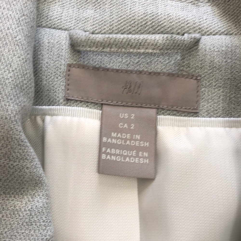 H&M Blazer - Picture 2 of 3